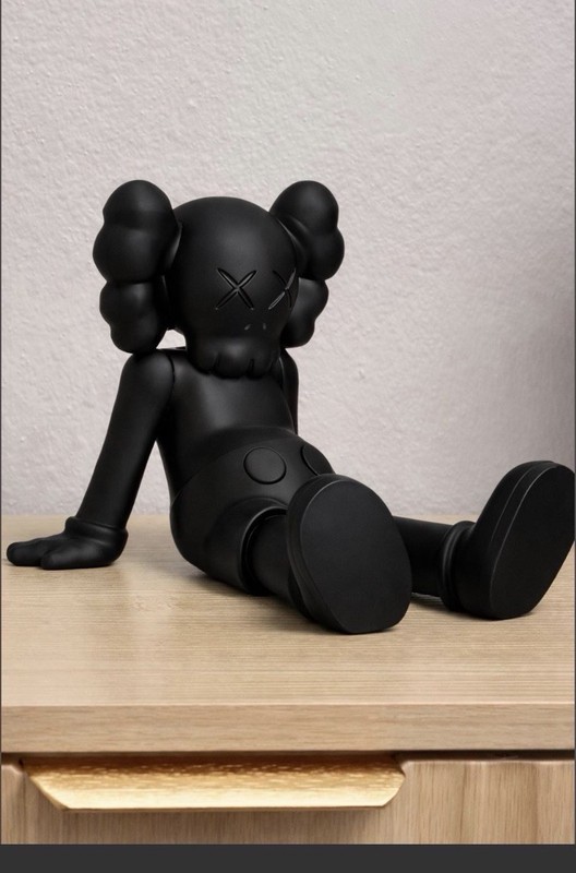 Modern KAWS-inspired Decor Made with 3D Printing 3D Printed gallery