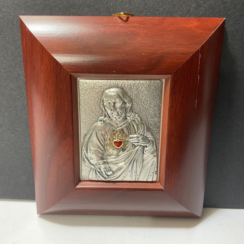 Vintage Small Framed Creazioni Artistiche Sacred Heart Silver Plate Relief Art