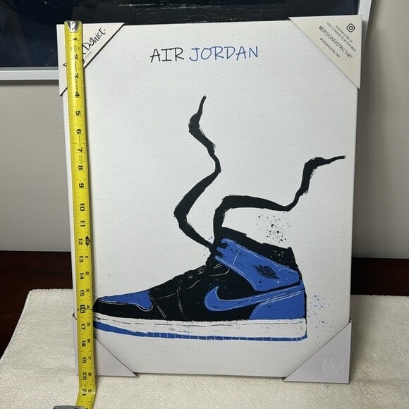 Jordan 1 Vintage Basketball Sneakers Set of 2 Canvas Prints NEW (20 in x 16 in) gallery