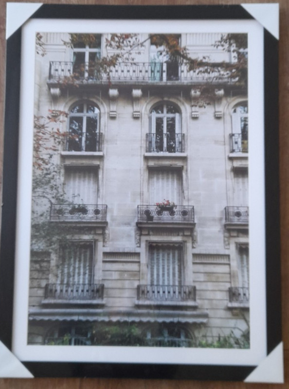 Parisian Apartments LARGE Framed Print 57x77x22cm/22.4×30.3×0.85inch NEW&SEALED
