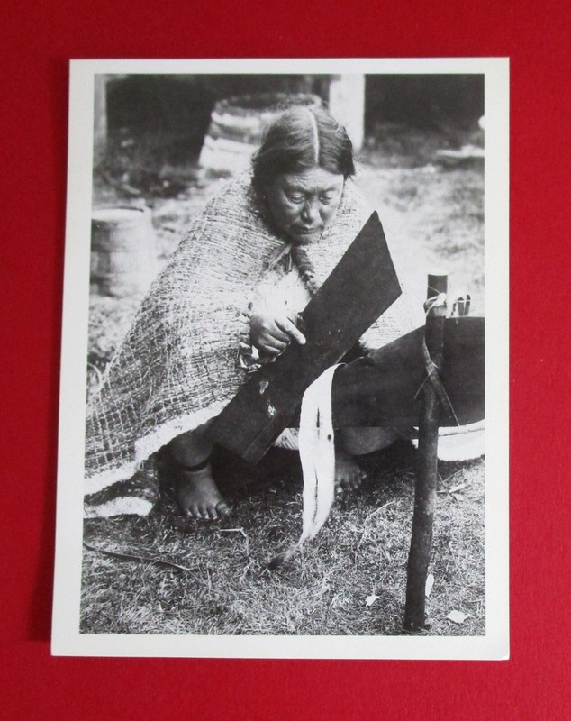 EDWARD CURTIS VINTAGE 4.8" x 6.4" B/W PHOTO ARTCARD AMERICAN INDIAN WOMEN