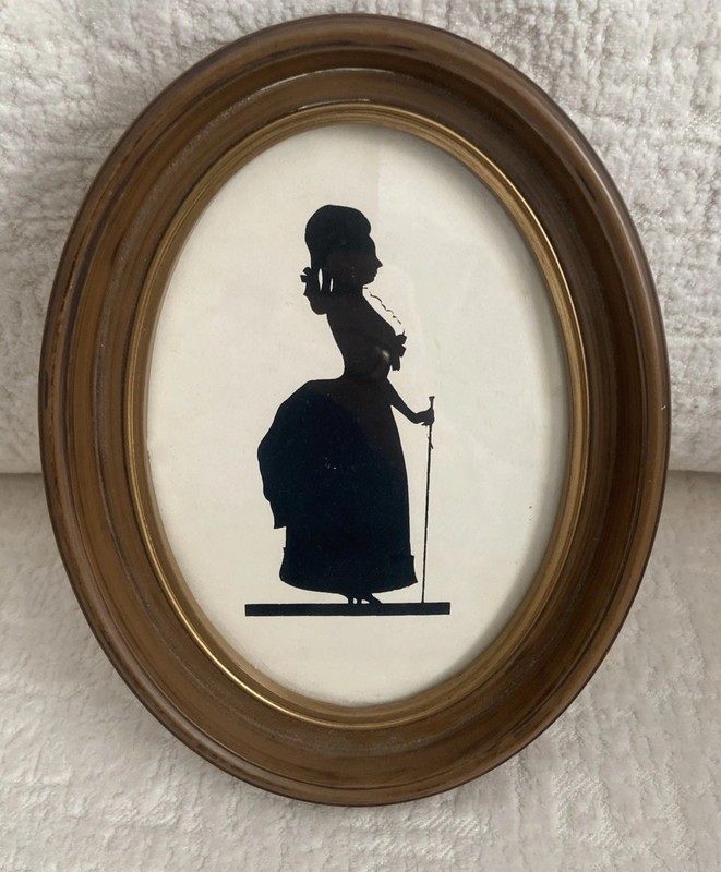 VTG Georgian Woman Silhouette Under Glass Oval 5 3/4 X 6 3/4” Black Gold VGC