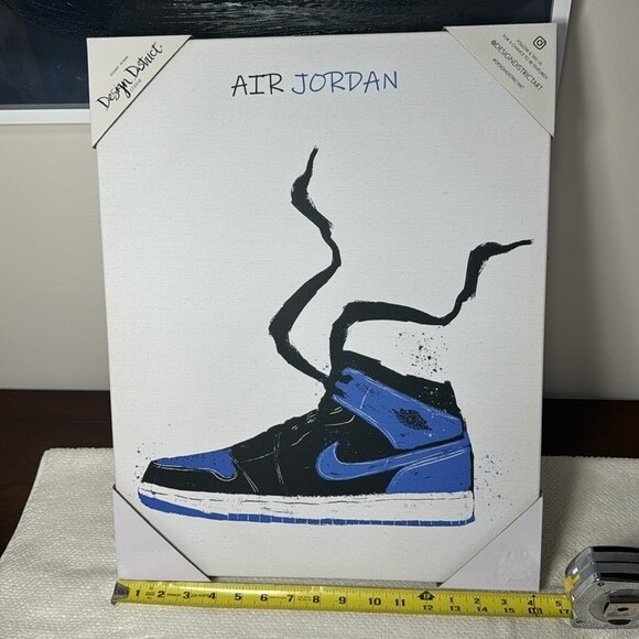 Jordan 1 Vintage Basketball Sneakers Set of 2 Canvas Prints NEW (20 in x 16 in) gallery