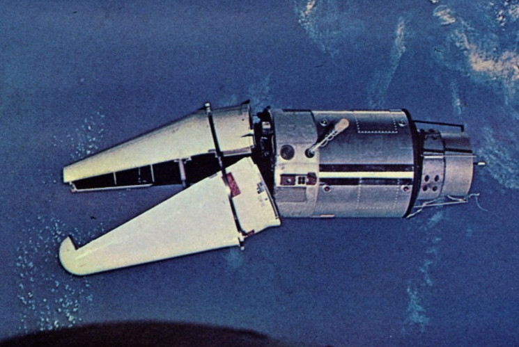 1969 Vintage Print NASA Gemini 9 Space Mission Craft Pod Earth Race Satellite gallery