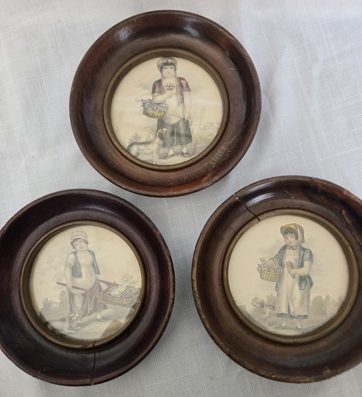 VTG Framed Children Prints Set of 3 Round Wood Frames Cottage Farmhouse Decor gallery