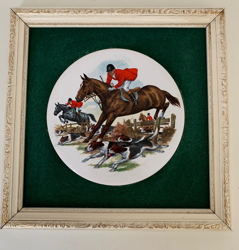 VINTAGE PICTURE HORSE /HOUNDS HUNTING GLAZED TILE CERAMIC FRAMED 24cm 1960s VGC gallery