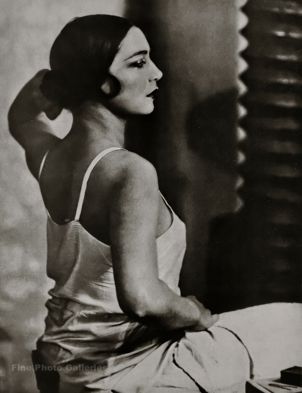 1928/75 Vintage MAN RAY Art Deco Rosa Covarrubias Female Fashion Photo Engraving