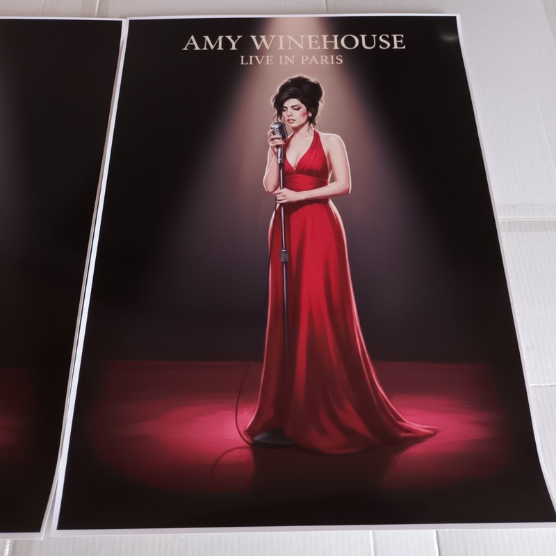 AMY WINEHOUSE A3 POSTER PRINT x2 LIVE IN PARIS BACK TO BLACK TOUR 2007 FREEUKP+P