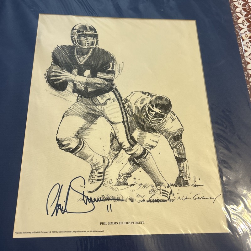 1981 Shell Oil 11x14 Photo Print PHIL SIMMS Eludes Pursuit GIANTS Signed Matted gallery