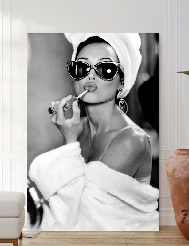 Audrey Hepburn Lipstick Canvas Picture Framed Print Fine Paper Poster Wall Decor